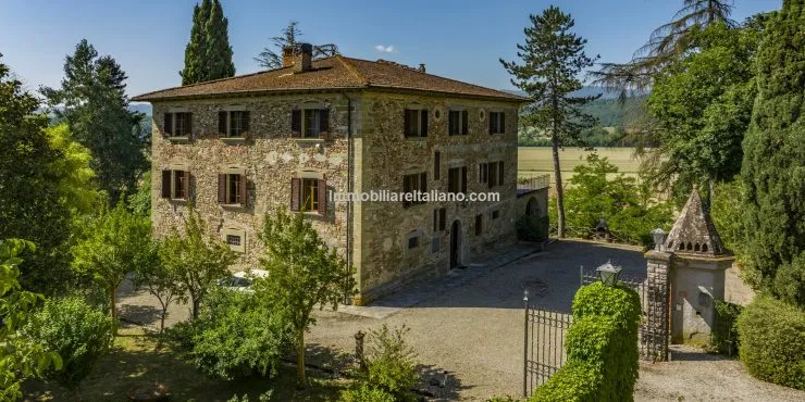 Italian Country Home