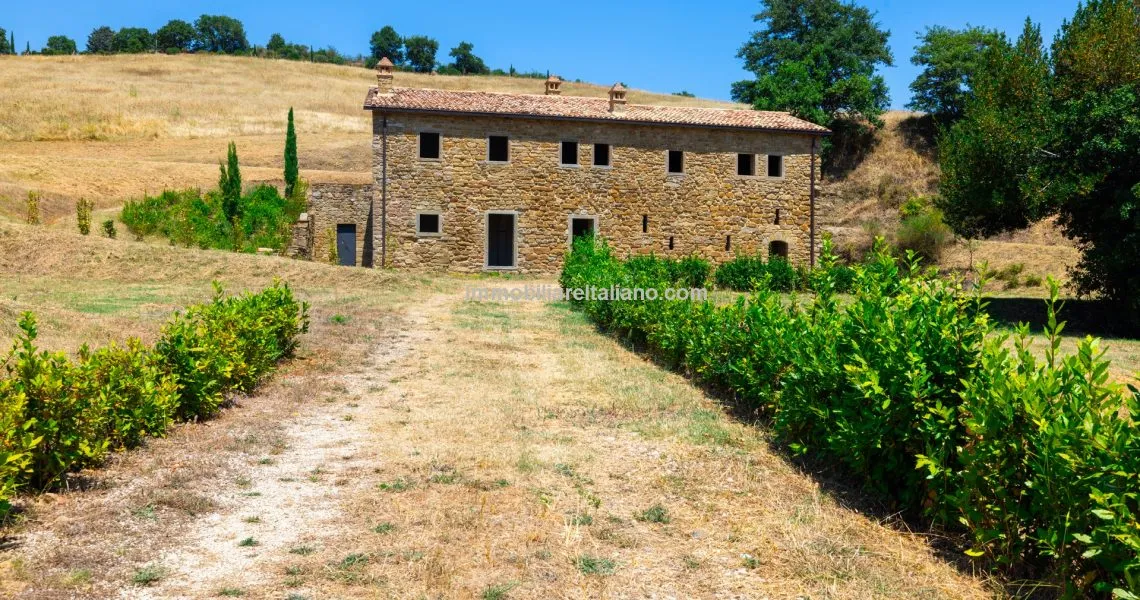 Umbrian Farmhouse Property