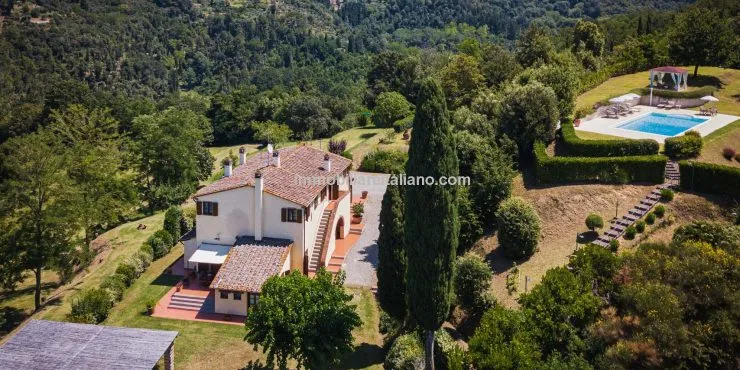 Tuscan Villa Palaia for sale