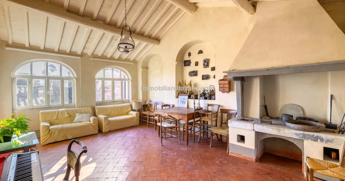 Town Centre Penthouse Apartment