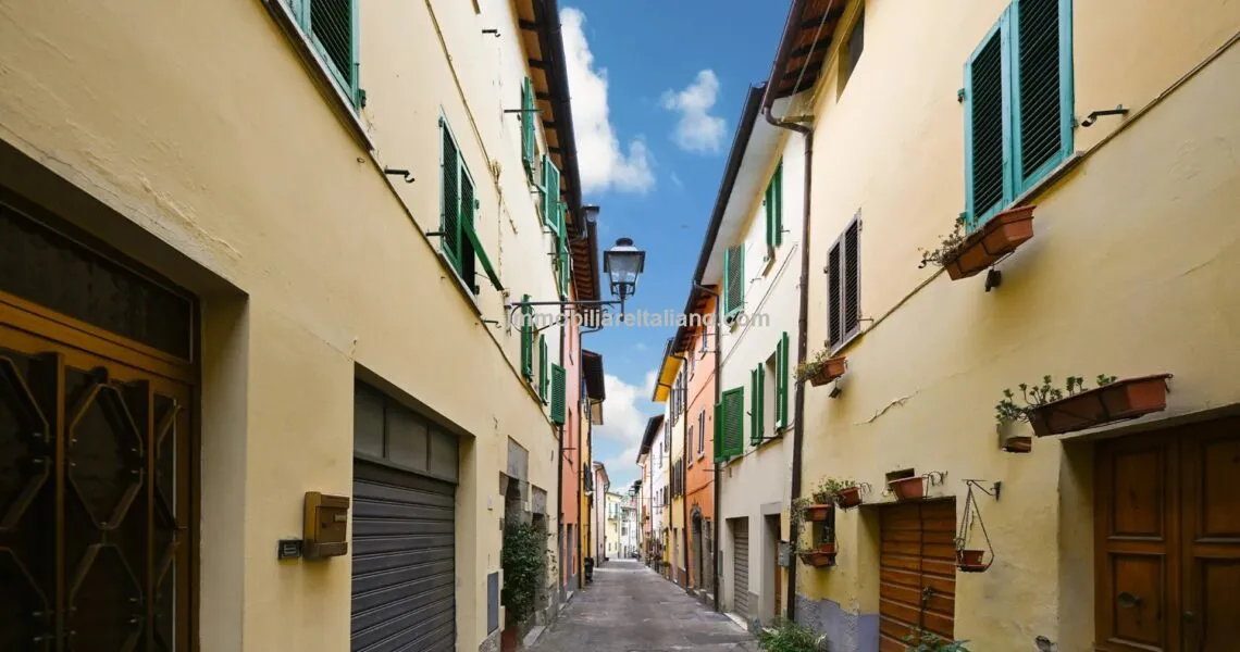 Buy a Townhouse in Italy
