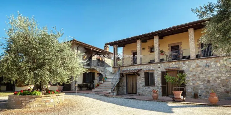 Assisi Villa with Vineyard and Olive Grove