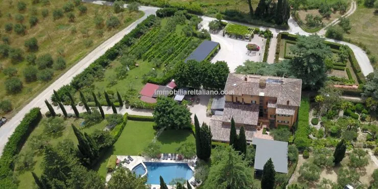 Luxury Italian Hotel For Sale