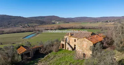 Farmhouse Home in Italy