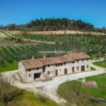 External view of large Italian home in Umbria