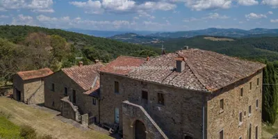 Tuscan Farmhouse and Annexes