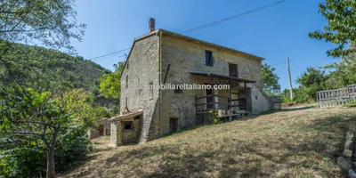 Fixer upper home in Umbria