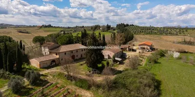 Certaldo Wine and Farmhouse Property