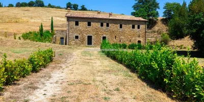 Umbrian Farmhouse Property