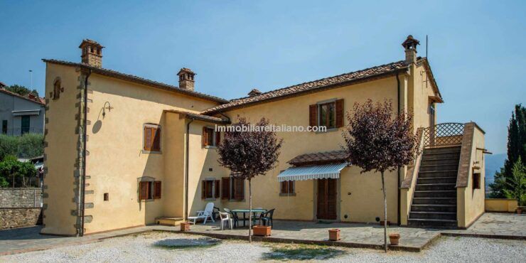 Farmhouse In Tuscany For Sale