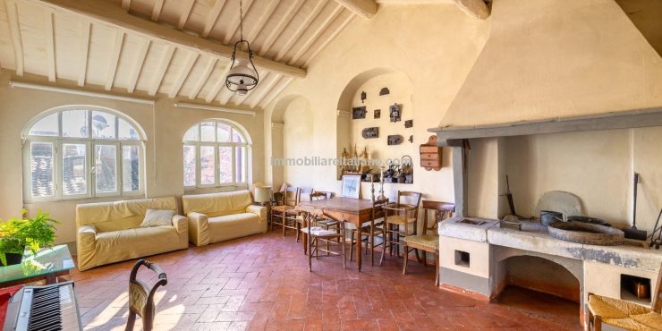 Town Centre Penthouse Apartment