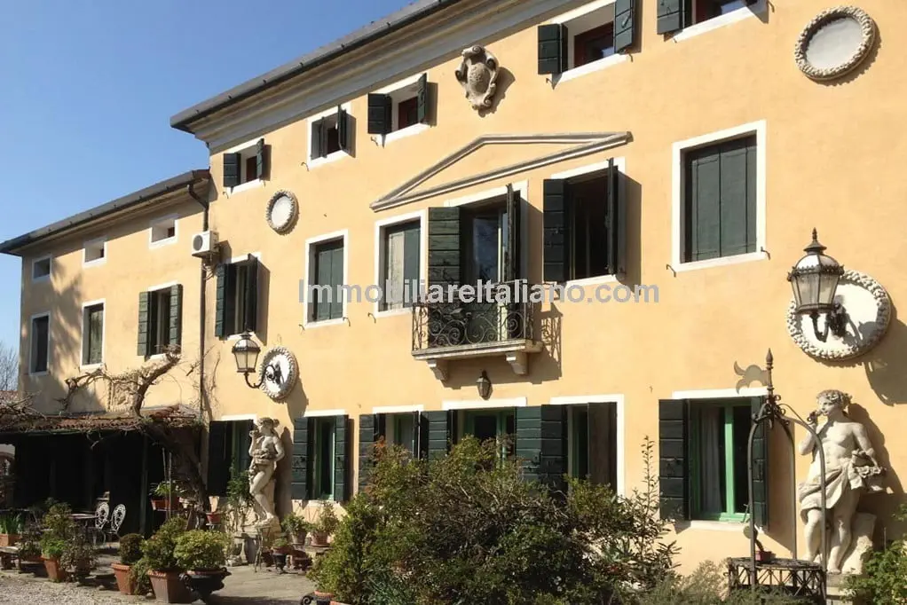 SOLDVenice Villa