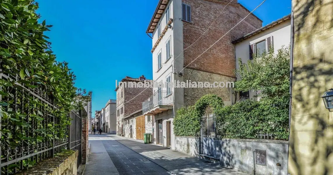 Italian TownHouse