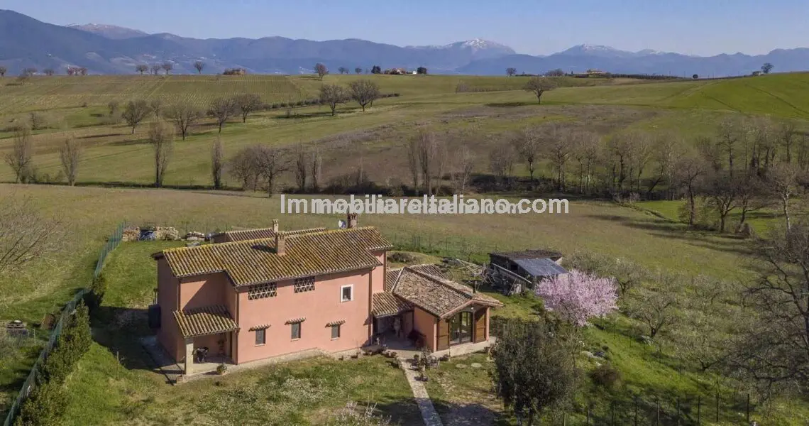 OFF MARKETUmbria Real Estate