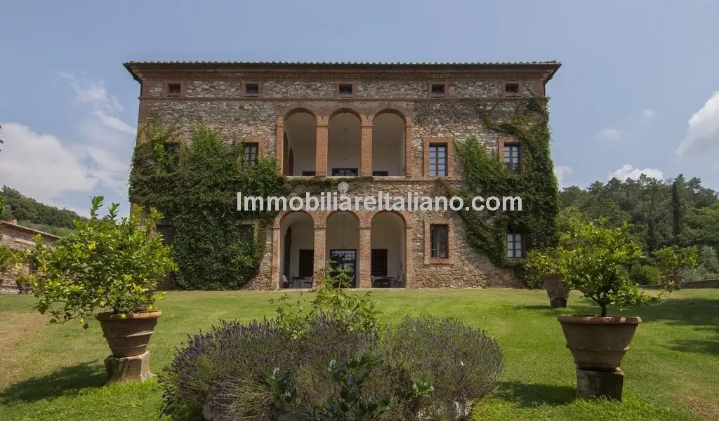 Tuscany Business and Lifestyle