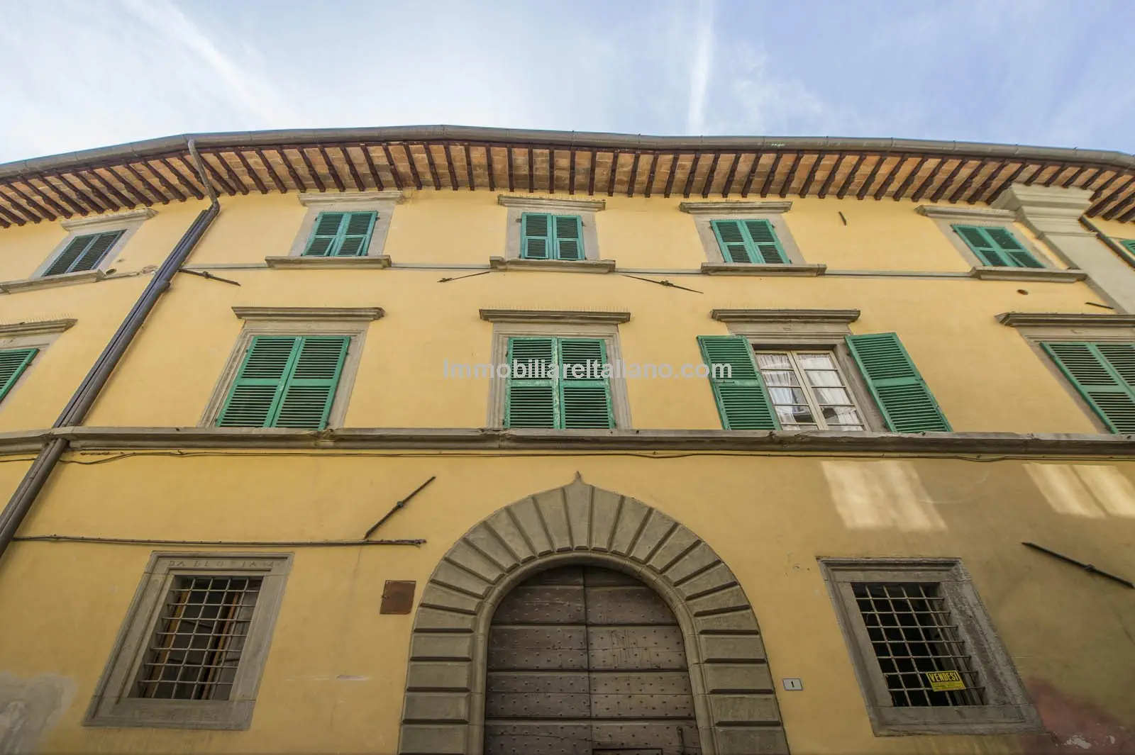 SOLDCittà di Castello Duplex Penthouse Apartment