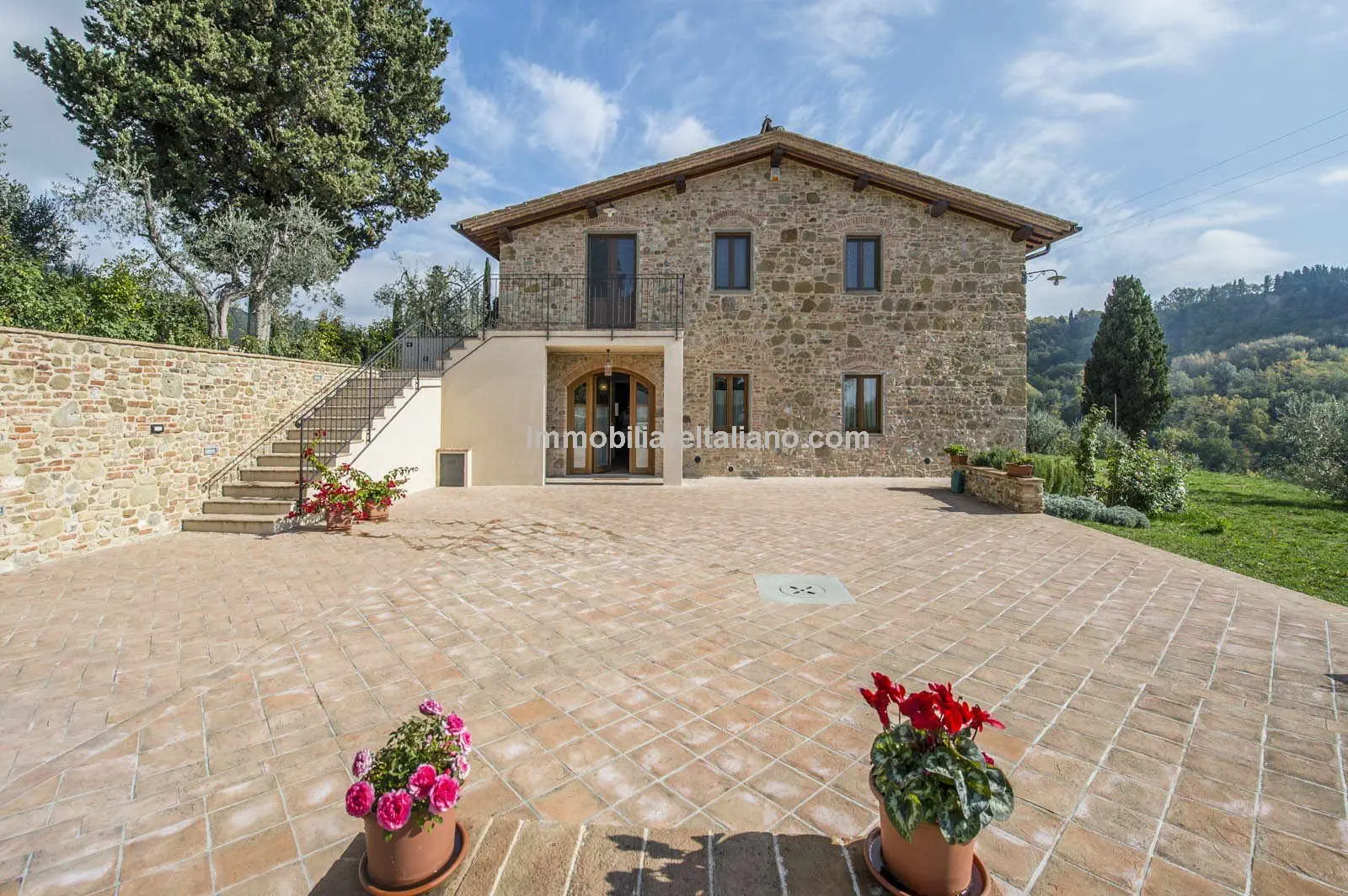 Certaldo Farmhouse Property