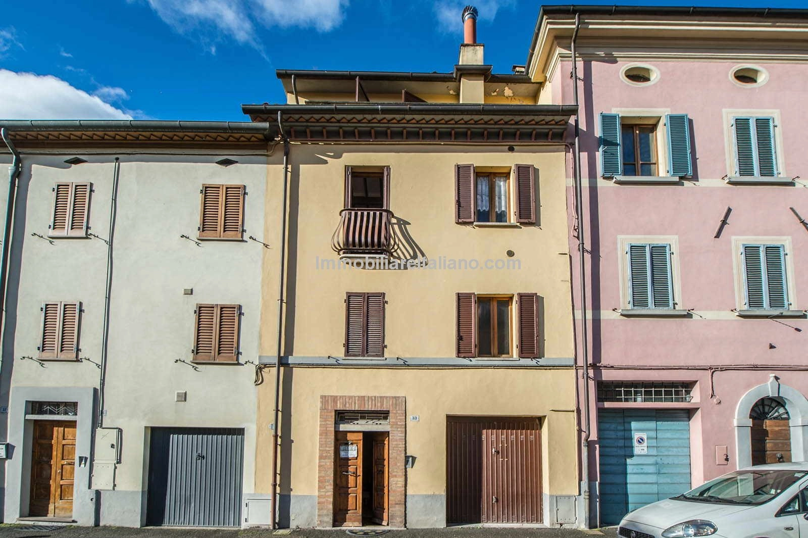 Property to renovate in Italy