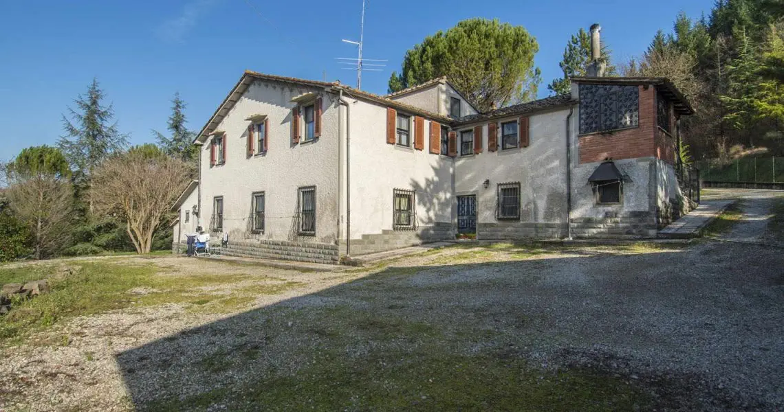 4 Bed Villa or Two 2 bed Apartments
