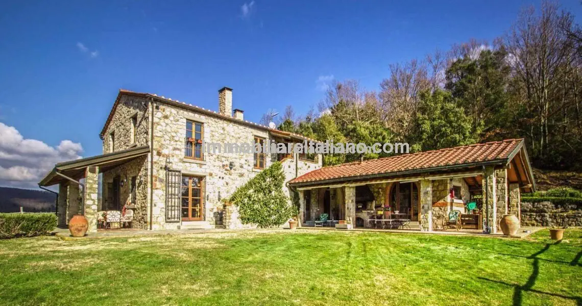 SOLDTuscan Horse Property