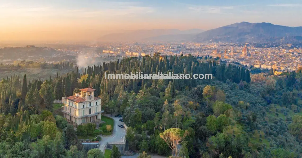 Florence Apartment