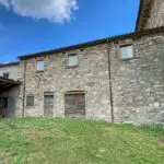 In a small hamlet close to Caprese Michelangelo in Tuscany is this 4 bedroomed house for sale with land for a garden