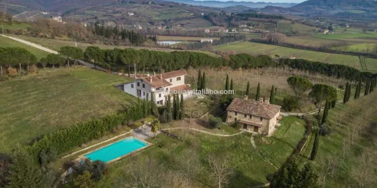 UNDER CONTRACTFarmhouse with Pool Umbria