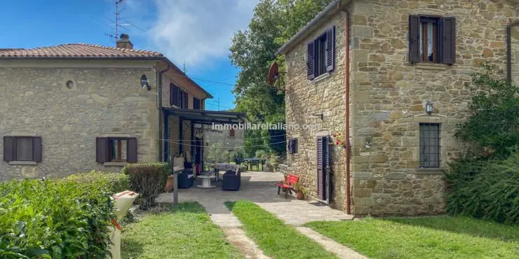Farmhouse with Pool