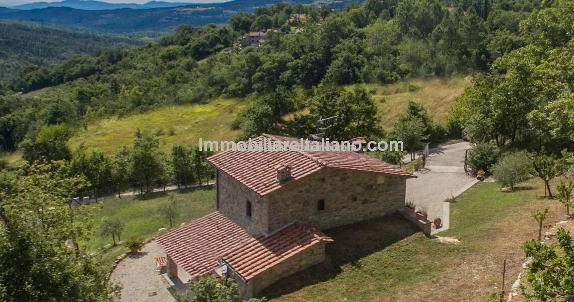UNDER CONTRACTCaprese Michelangelo Tuscany House