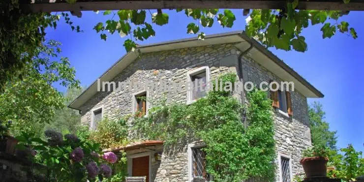 Tuscan farmhouses