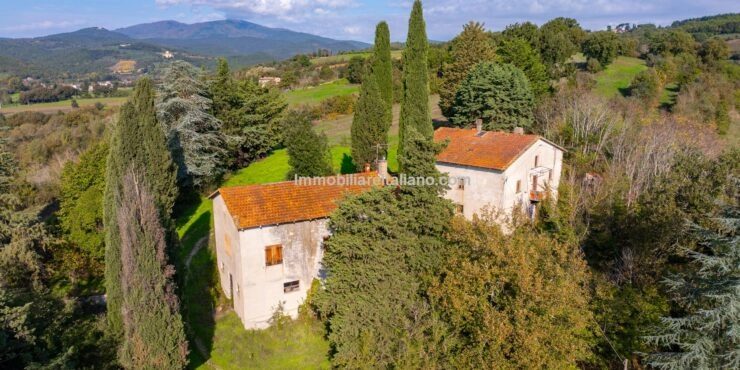 Tuscan Houses