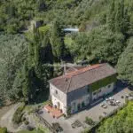 Aerial view of Tuscan farmhouse home