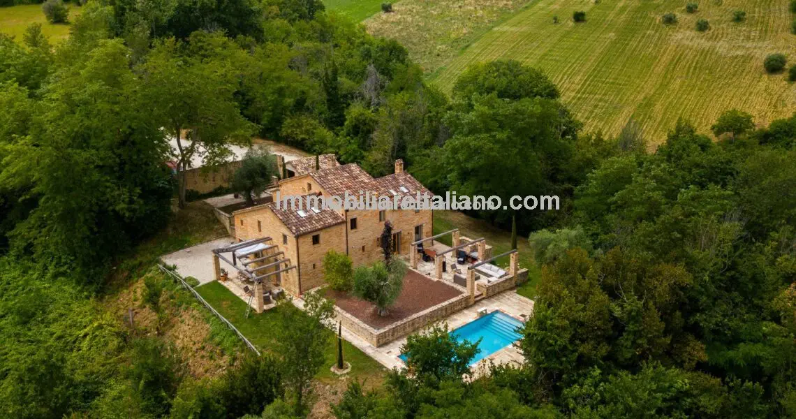 Le Marche Real Estate