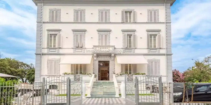 SOLDHotel in Italy for sale – Marina di Massa Tuscany