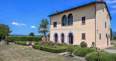 Country House of Distinction