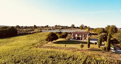 Farmhouse home in Umbria